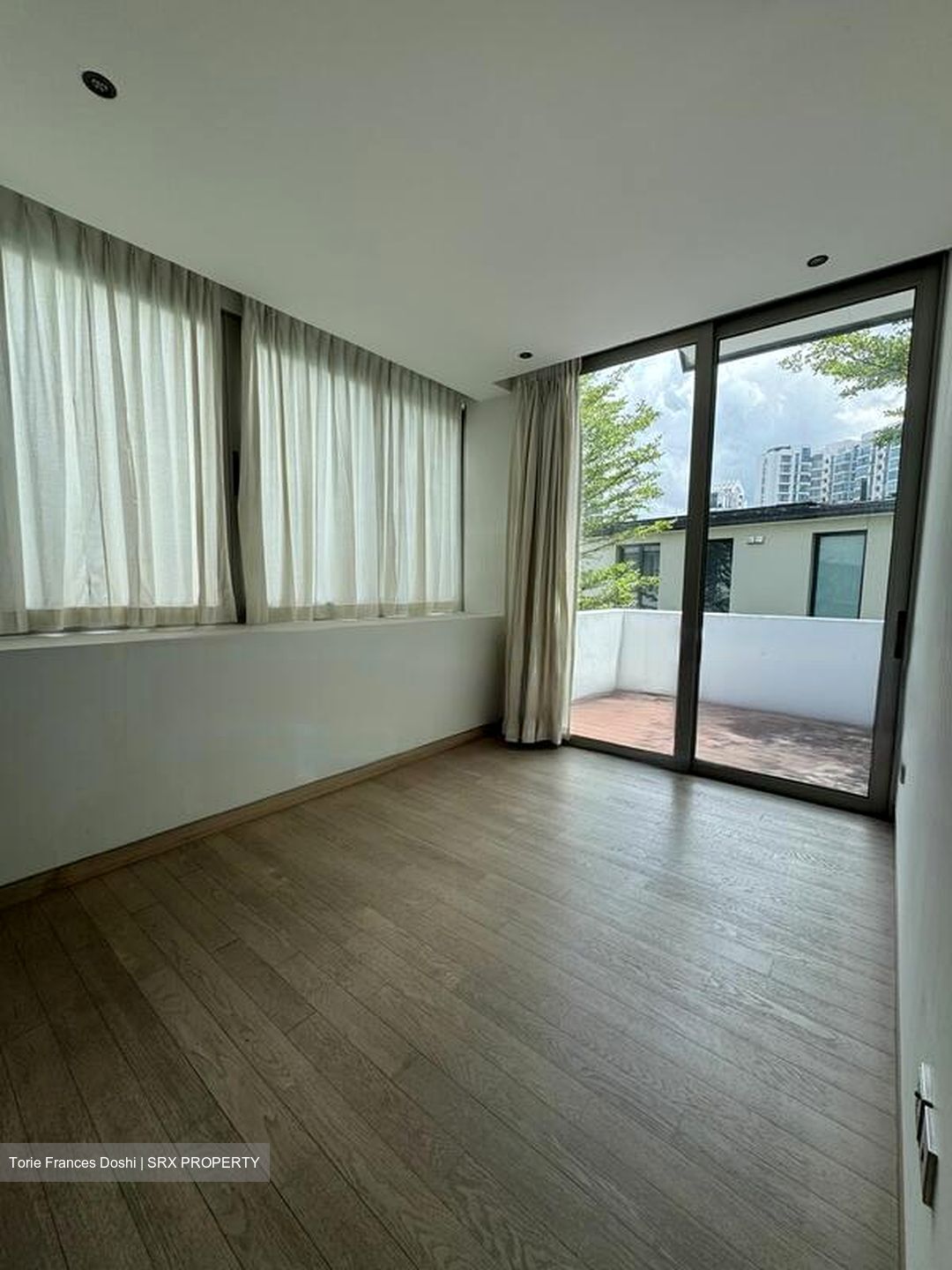 Stevens Road (D10), Terrace #466622521